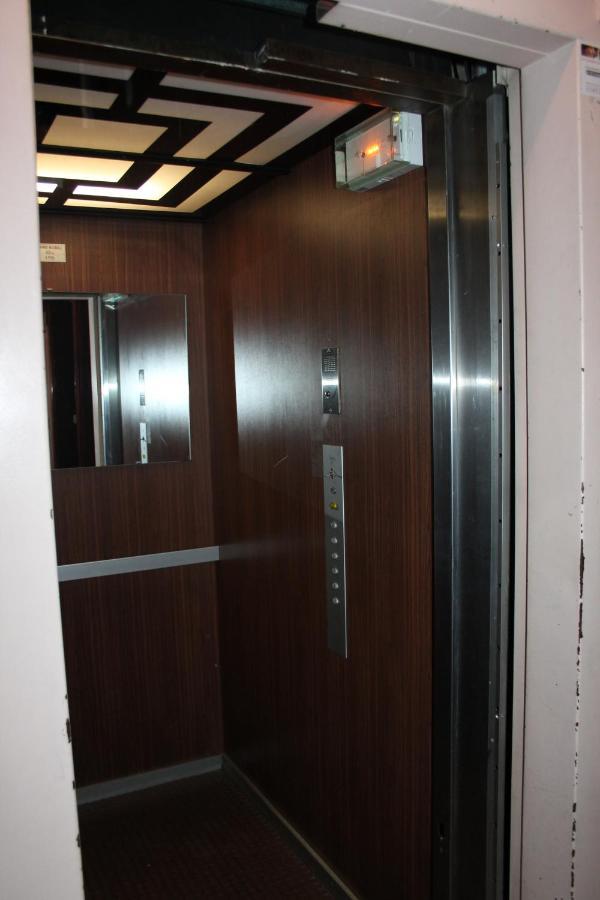 Le 6 Magnifique Appt Bagneres-De-Bigorre 3Etoiles Apartment Exterior photo
