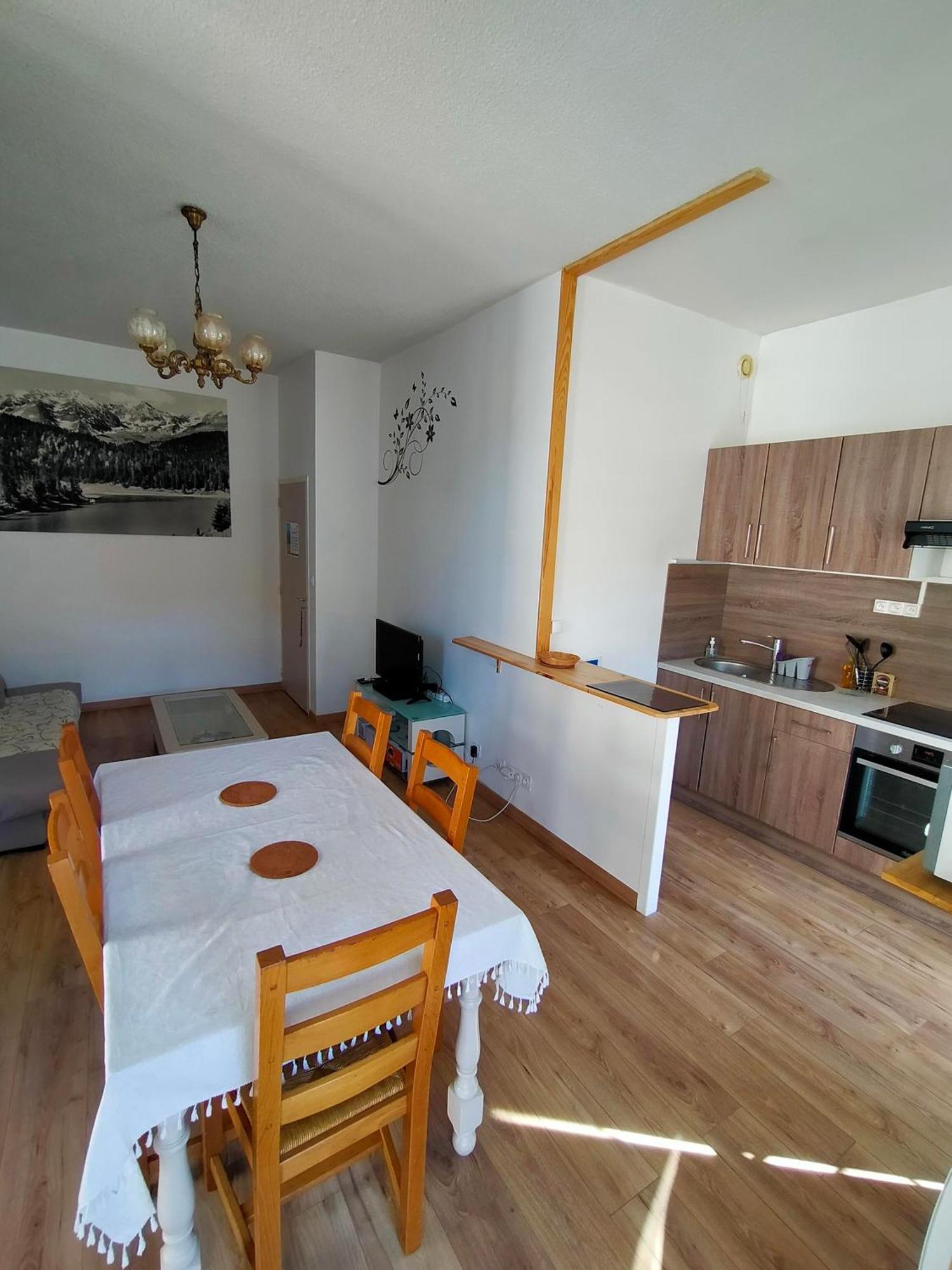 Le 6 Magnifique Appt Bagneres-De-Bigorre 3Etoiles Apartment Exterior photo